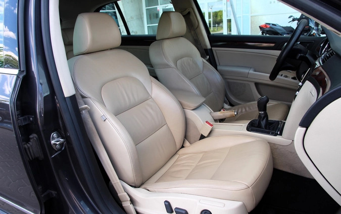 Skoda Superb cena 24900 przebieg: 299540, rok produkcji 2008 z Płock małe 667